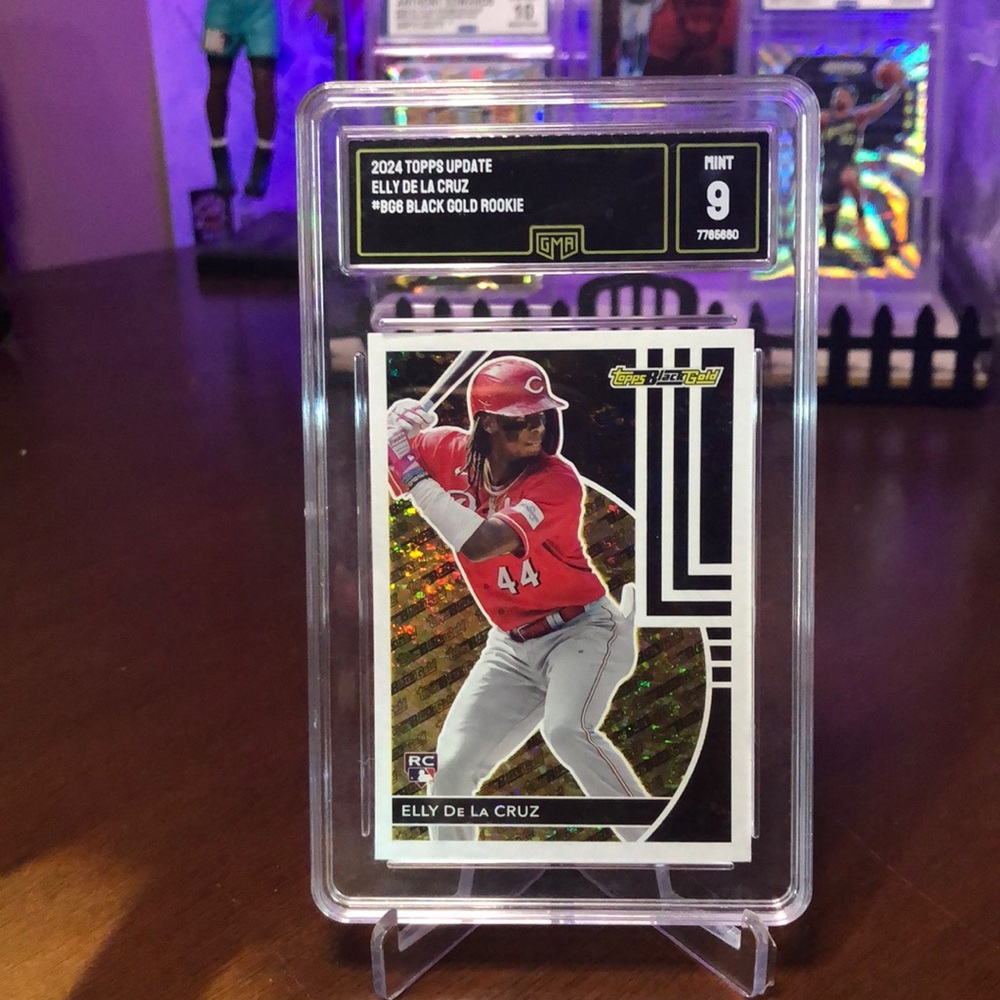 Elly de la cruz graded 9 baseball card ( rookie card )